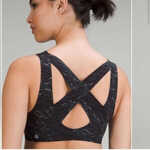 NWT New LULULEMON Enlite Front-Zip Bra High Support Liquidize Camo LCWB 32DD
